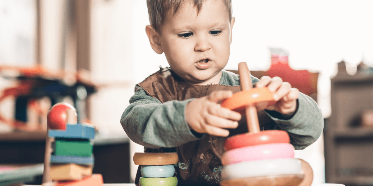 jouet empilable Montessori.png